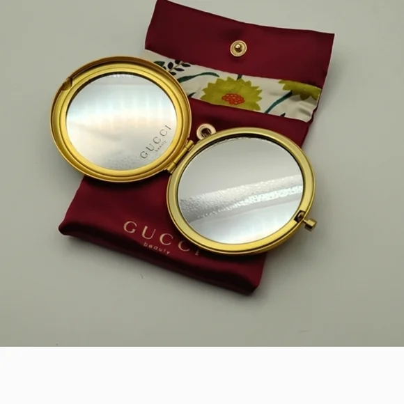 Gucci Floral Compact Mirror With Silk Red With Floral Inside Case - Picture 3 of 6